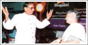 commercial or residential building contractactors in Delhi